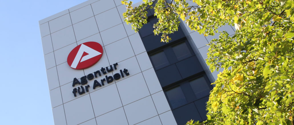 Arbeitslosigkeit steigt im Januar über drei Millionen: Wintereffekt belastet Arbeitsmarkt – Nachfrage nach Arbeitskräften sinkt