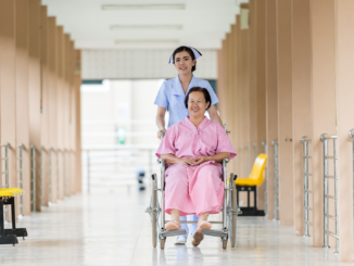 Kommission empfiehlt Anhebung der Pflege-Mindestlöhne