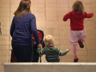 VdK will Erhöhung der Leistungen für arme Familien VdK will Erhöhung der Leistungen für arme Familien
