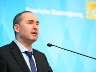 „Klar und deutlich Position beziehen“: Antisemitismusbeauftragter Klein vermisst Reaktion von Kirchen zu Aiwanger