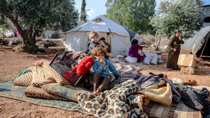cmg_symbolbilder_ - 2023-09-27T104458.635 Flüchtlingscamp (über cozmo news)