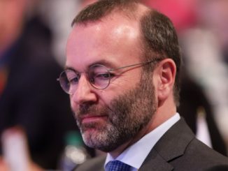 EVP-Chef Weber fordert Begrenzung des Zuzugs von Flüchtlingen EVP-Chef Weber fordert Begrenzung des Zuzugs von Flüchtlingen