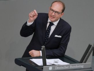 Dobrindt findet Umfragewerte der Freien Wähler nicht beunruhigend Dobrindt findet Umfragewerte der Freien Wähler nicht beunruhigend