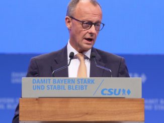 Merz bereit zur Mehrheitsbeschaffung für Scholz in Asylfragen Merz bereit zur Mehrheitsbeschaffung für Scholz in Asylfragen