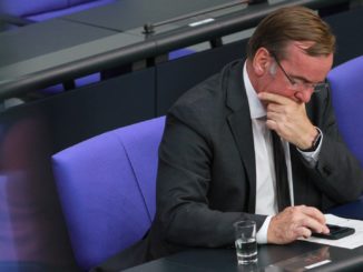 Union wirft Pistorius Versäumnisse bei Bundeswehr-Funkgeräten vor Union wirft Pistorius Versäumnisse bei Bundeswehr-Funkgeräten vor