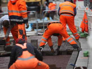 Erwerbstätigkeit im August leicht gestiegen Erwerbstätigkeit im August leicht gestiegen