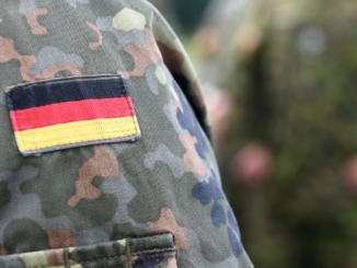Scholz erneuert Zwei-Prozent-Versprechen für Verteidigung Scholz erneuert Zwei-Prozent-Versprechen für Verteidigung