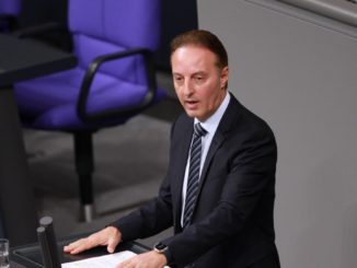 Flüchtlingssituation: SPD-Abgeordneter gibt Kommunen Kontra Flüchtlingssituation: SPD-Abgeordneter gibt Kommunen Kontra
