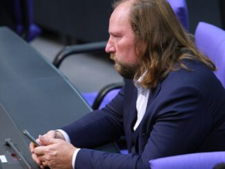 Hofreiter lobt neue Ukraine-Hilfen und kritisiert Scholz Hofreiter lobt neue Ukraine-Hilfen und kritisiert Scholz