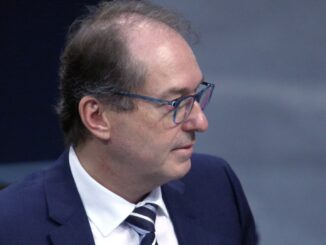 Dobrindt pflichtet Merz im Streit um Bürgergeld bei Dobrindt pflichtet Merz im Streit um Bürgergeld bei