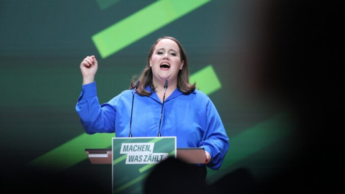dts_image_26355_dnrerpqdkk Ricarda Lang beim Grünen-Parteitag 2023 in Karlsruhe (über dts Nachrichtenagentur)