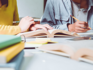 Wieder weniger Schüler wiederholen Klasse Wieder weniger Schüler wiederholen Klasse