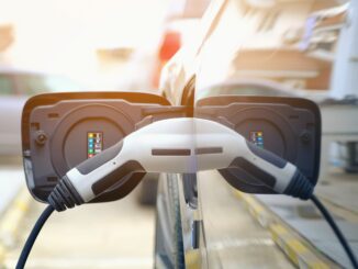 E-Autos ohne Prämie: Experte zeigt die Folgen der Kaufprämien-Streichung und verrät, wie es jetzt für die Autohäuser weitergeht E-Autos ohne Prämie: Experte zeigt die Folgen der Kaufprämien-Streichung und verrät, wie es jetzt für die Autohäuser weitergeht