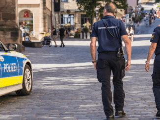 Mittelfränkische Polizei wirbt um Verstärkung: Ehrenamtliche für Bayerische Sicherheitswacht gesucht Mittelfränkische Polizei wirbt um Verstärkung: Ehrenamtliche für Bayerische Sicherheitswacht gesucht