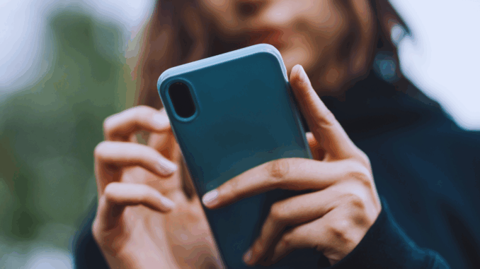 cmg_symbolbilder_ - 2025-08-26T141832.013 Smartphone (Michele Pevide)