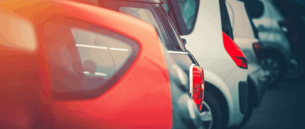 Tödliche Falle Auto: Warum schon wenige Minuten für Kinder und Hunde lebensgefährlich sind – und wann du die Scheibe einschlagen darfst Tödliche Falle Auto: Warum schon wenige Minuten für Kinder und Hunde lebensgefährlich sind – und wann du die Scheibe einschlagen darfst