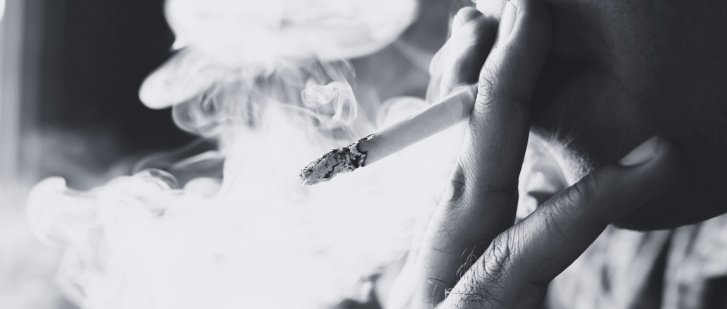 Neujahrsvorsätze mit kurzer Halbwertszeit: Warum viele beim Rauchstopp scheitern