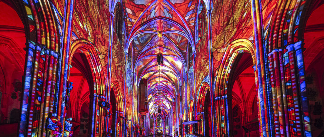 „LUMINISCENCE“ in der Nürnberger Lorenzkirche bis Ende April verlängert
