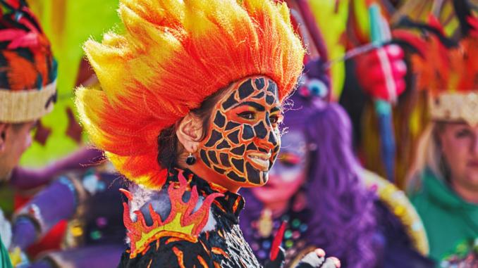 Karneval 2026: Mainz, Düsseldorf und Köln melden hohe Besucherzahlen trotz Regen und Schnee