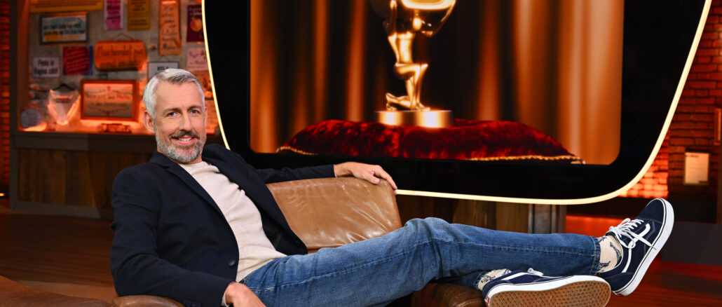 “TV total – Das Quiz”: Sebastian Pufpaff macht den Nippel zum Buzzer