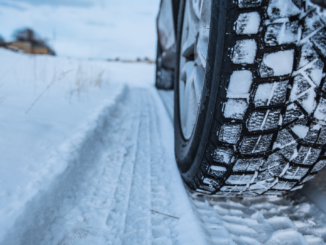 Winterreifen im Netz kaufen: Das gilt bei Widerruf, Kompletträdern und Batteriepfand